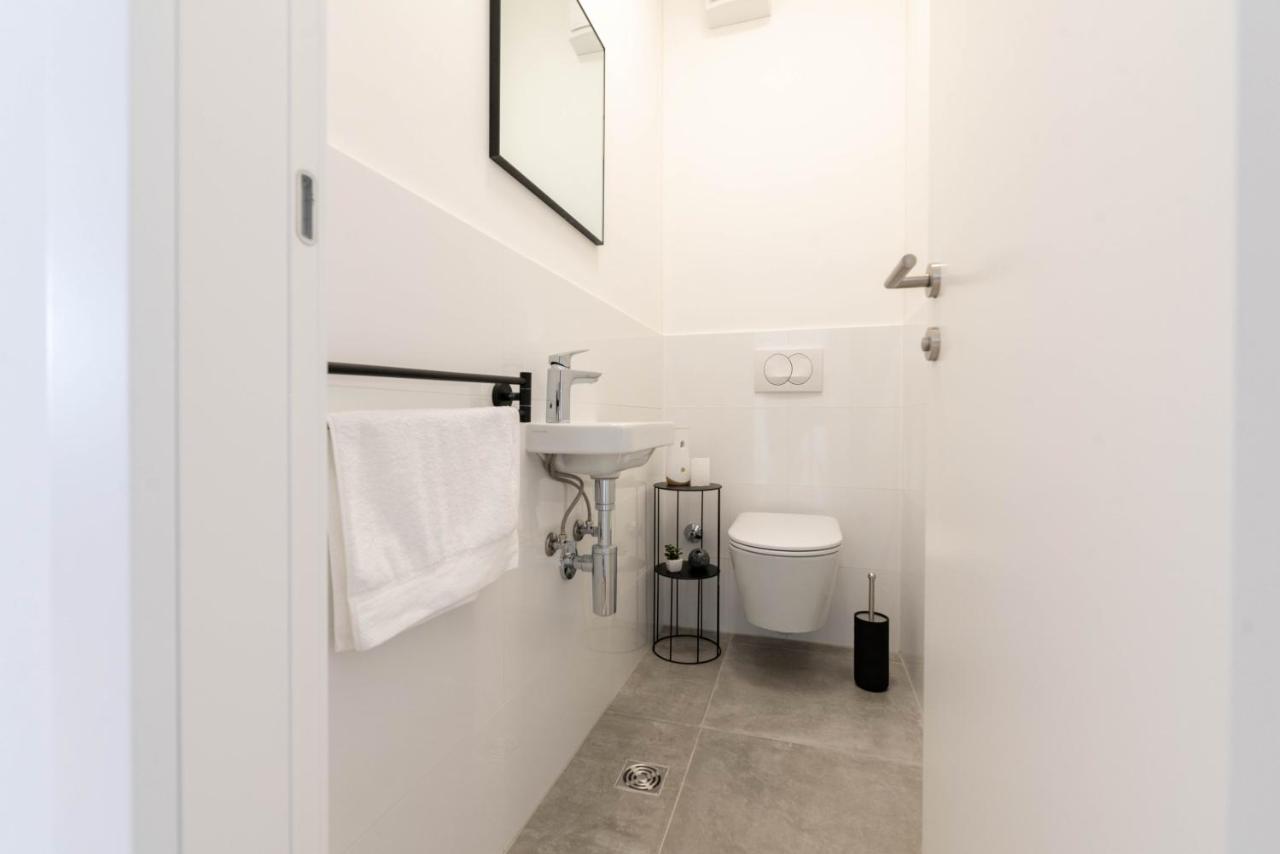 Dalmatia Apartment Znjan Split Exteriör bild